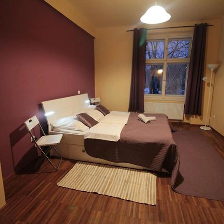 2 Bedrooms Close Vysehrad - Congress Centrum Prag Eksteriør billede