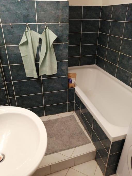 2 Bedrooms Close Vysehrad - Congress Centrum Prag Eksteriør billede